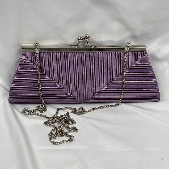 Bijoux Terner Handbags - Bijoux Terner Purple Evening Formal Clutch